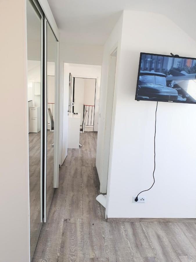 Fmi110 Next To Airport Apartman Rüsselsheim Kültér fotó