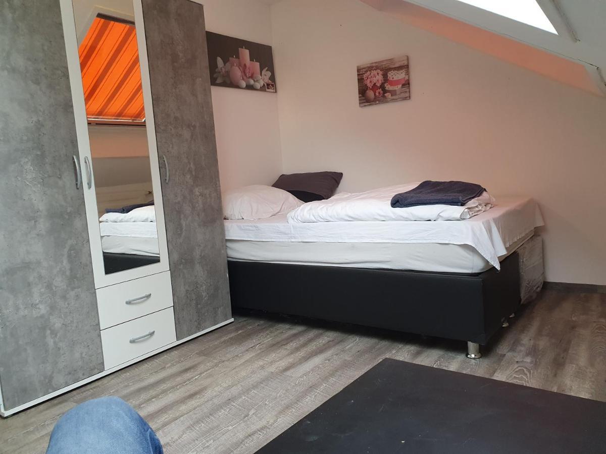 Fmi110 Next To Airport Apartman Rüsselsheim Kültér fotó