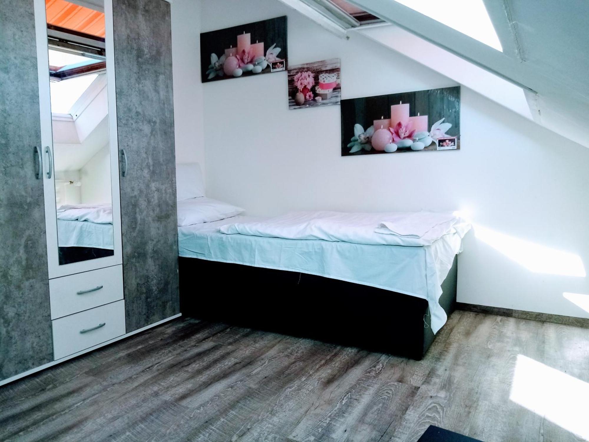 Fmi110 Next To Airport Apartman Rüsselsheim Szoba fotó